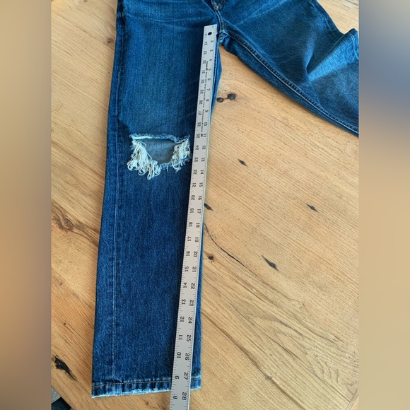 Everlane Women’s The Cheeky Jean Ripped Knee Size 26 denim Mid wash‎ Preowned - Picture 7 of 12